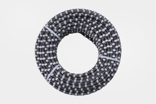 Diamond wire saw for reinforced concrete 